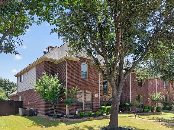 3rd image of 1125 Windmere Way