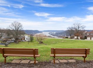 903 Outlook Ridge Ln, Villa Hills, KY 41017