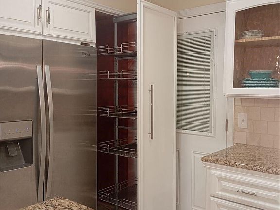 5th image of 13935 Hollowgreen Dr