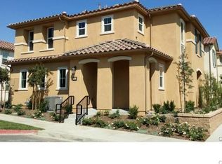 344 Golden Bear Ln, Upland, CA 91786