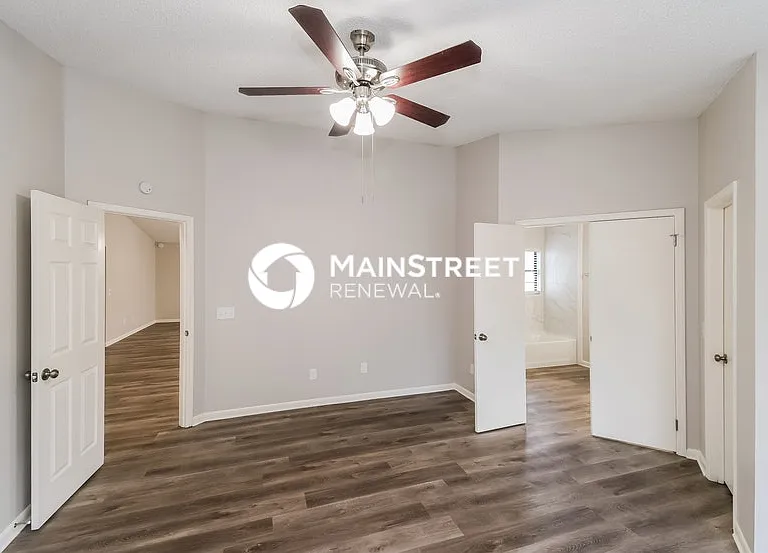 7848 Hunters Lake Cir S — Photo 10
