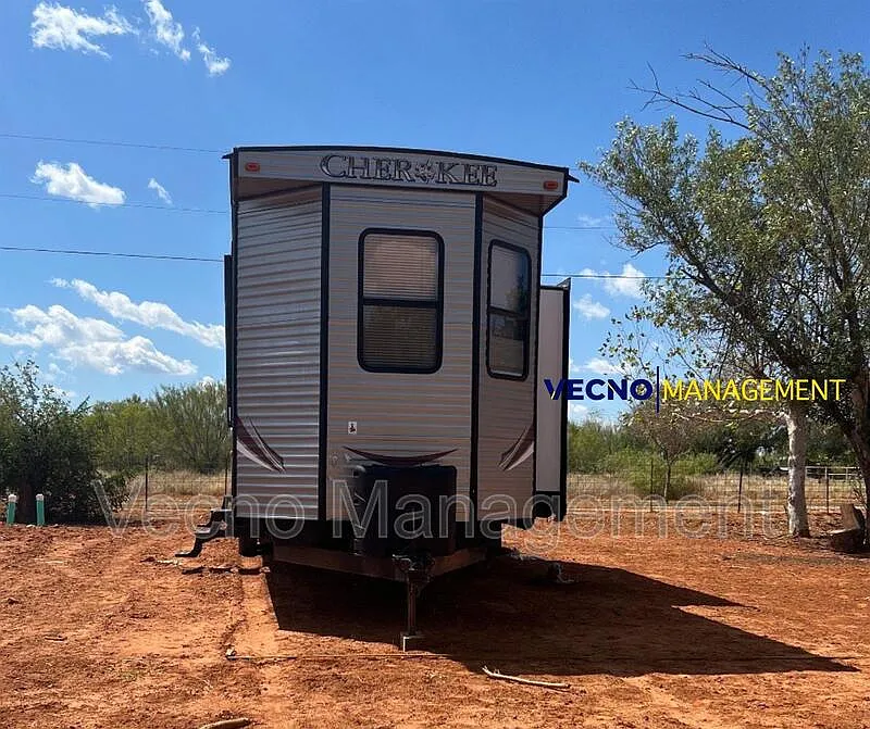 2 bed, 1.0 bath, 432 sqft, $846 — Photo 2