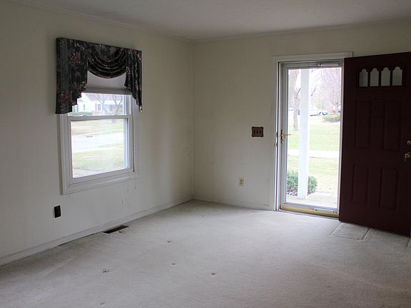 5th image of 5732 Indianola Ave