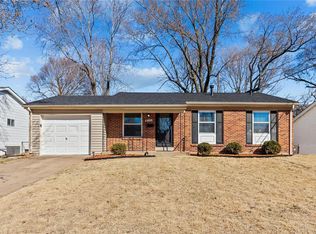 2355 Hawthorne Manor Dr, Florissant, MO