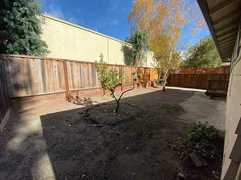 121 Coulson Ave — Photo 13