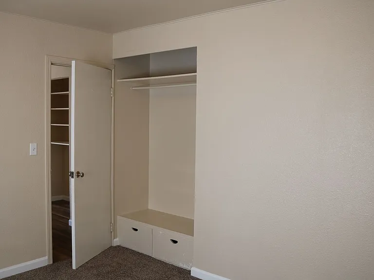 3588 Pine St — Photo 10