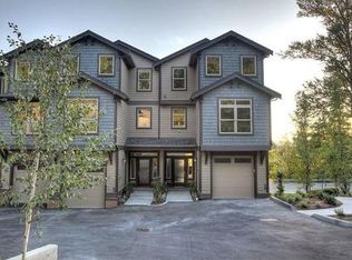 1322 Lake Washington Blvd N #C, Renton, WA 98056