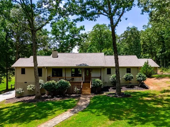 250 Hidden Springs Farm Dr, West Union, SC 29696