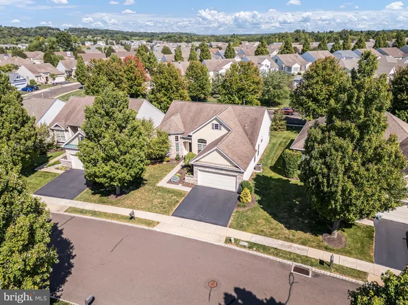 1015 Monroe Dr, Warminster, PA 18974