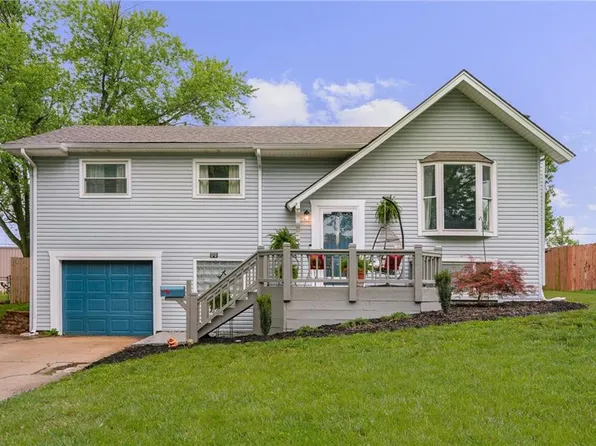 1717 W Ferrel Dr, Olathe, KS 66061
