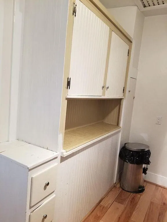 3 bed, 1300 sqft, $1,550 — Photo 2