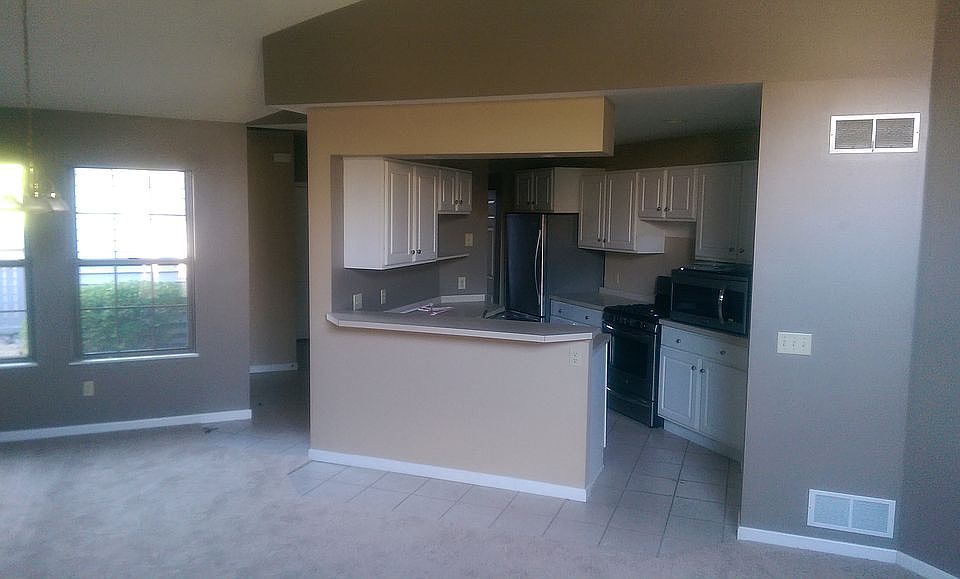 1st image of 323 N Bayshore Dr #2