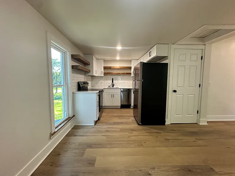 59 E Walworth Ave #2 — Photo 7