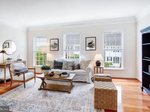 2505 Basin View Ln, Woodbridge, VA 22191