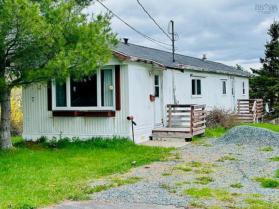 5th image of 7 Upper Partridge River Rd