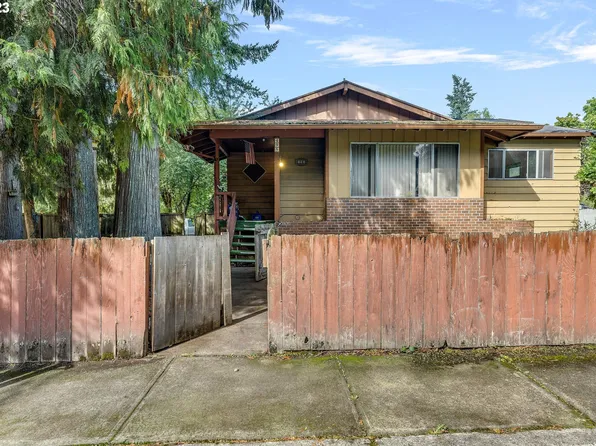 495 SW Grove Rd, Estacada, OR 97023