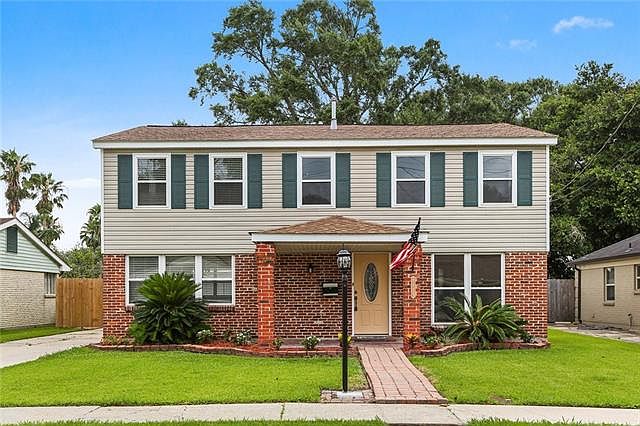 1st image of 2113 Suwanee Dr