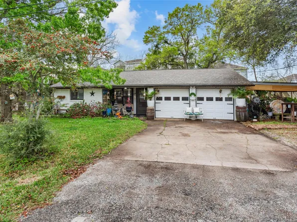 1215 Esther St, Kemah, TX 77565