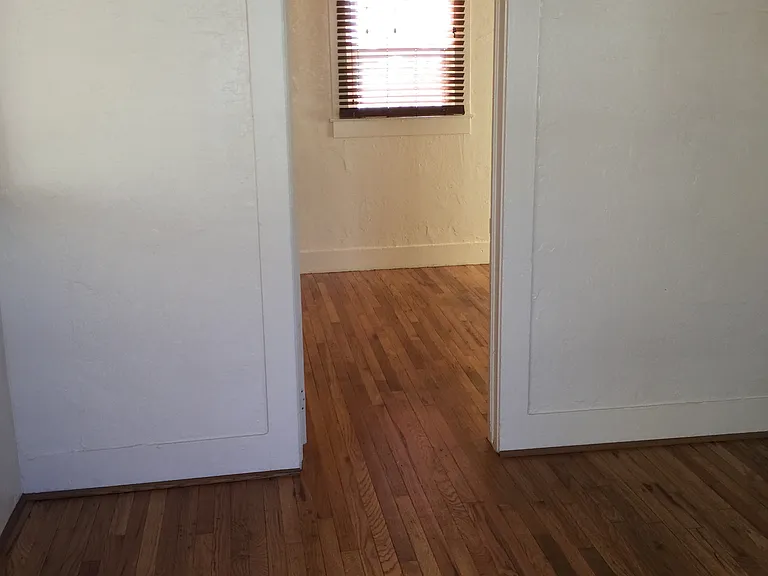 308 W Cherry St — Photo 7
