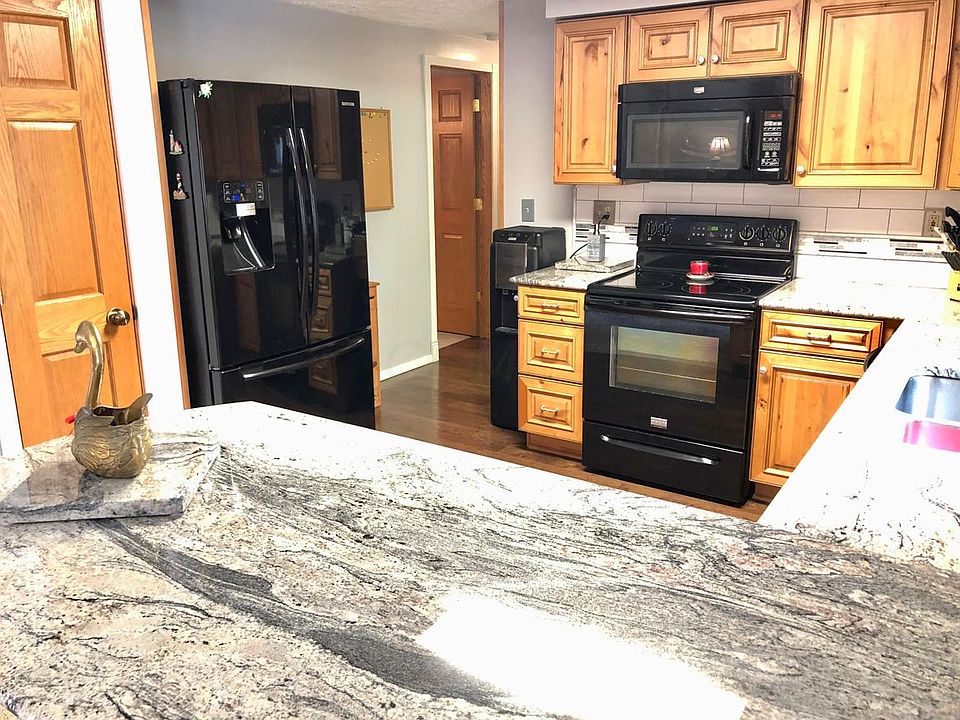1st image of 5163 Bateson Dr NE