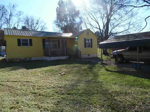 204 Pillow St, Clifton, TN 38425