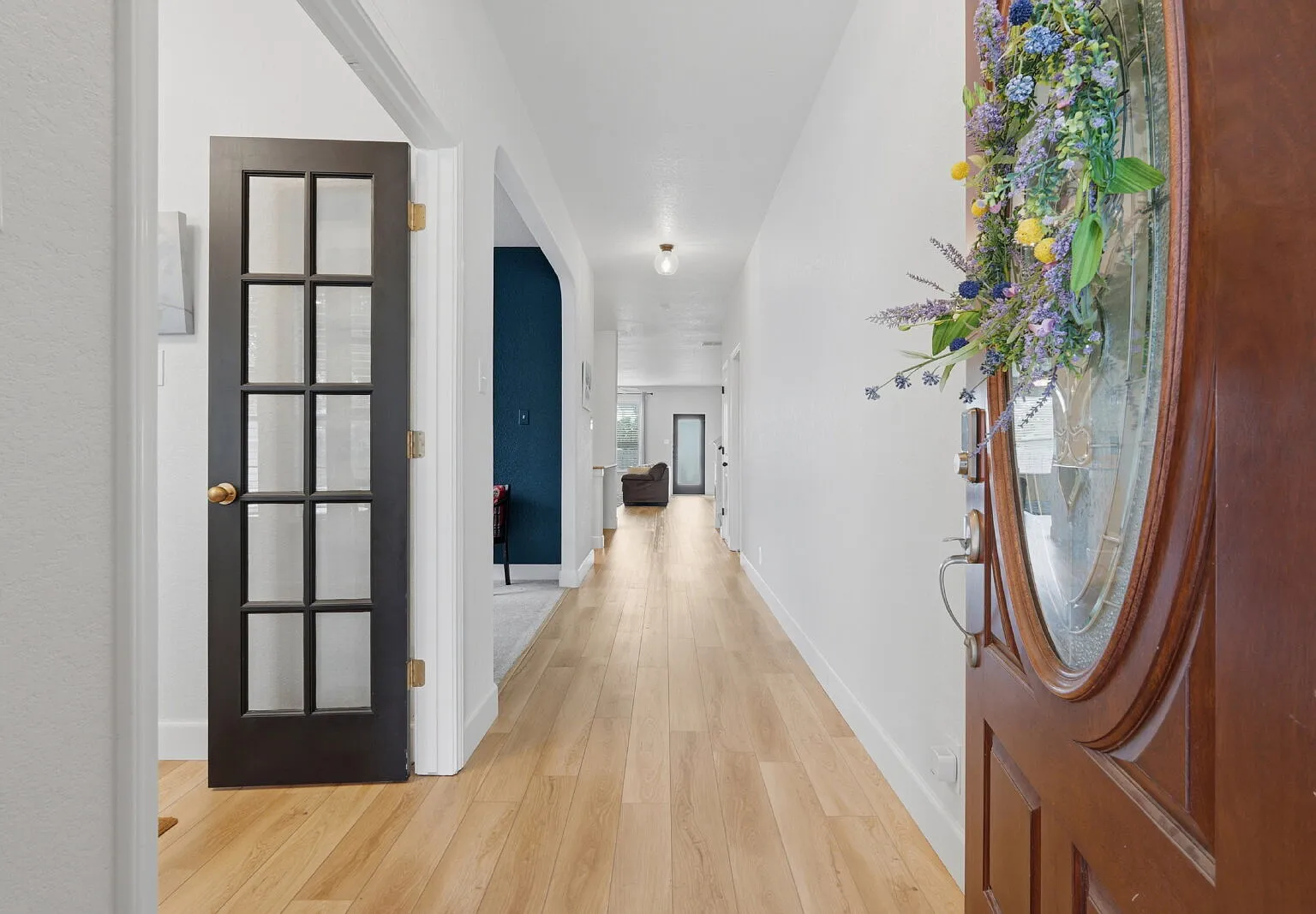 4 bed, 2.5 bath, 2712 sqft, $2,195 — Photo 3