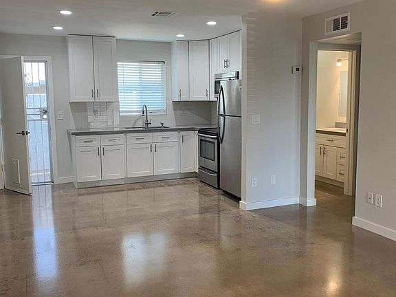 3rd image of 4135 N 27th St APT 1