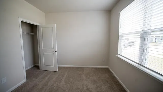 2643 Riverboat Way — Photo 6
