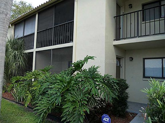 3rd image of 2431 Bayshore Gardens Pkwy APT 19