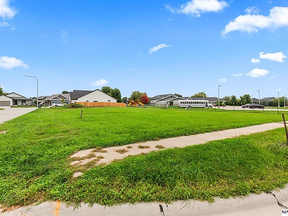 5th image of 2322 Landing Ln