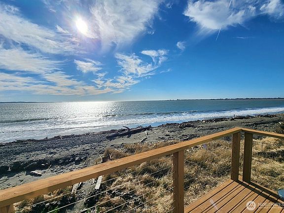 2nd image of 289 Marine View Drive SE