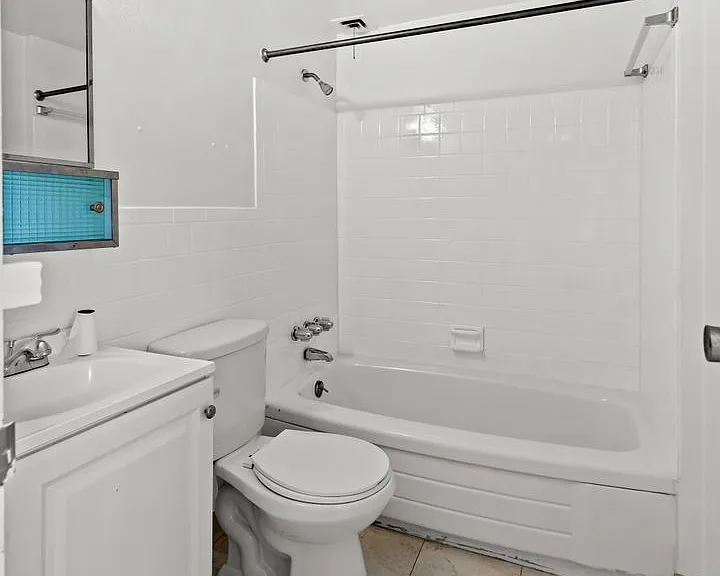 Penn Towers Apartments — Photo 13