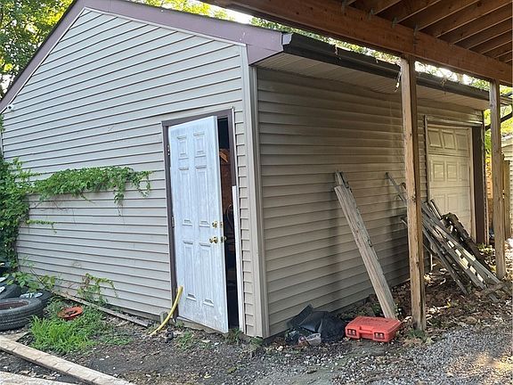 3rd image of 3123 W 56th St