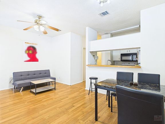3rd image of 2905 Swisher St APT 205