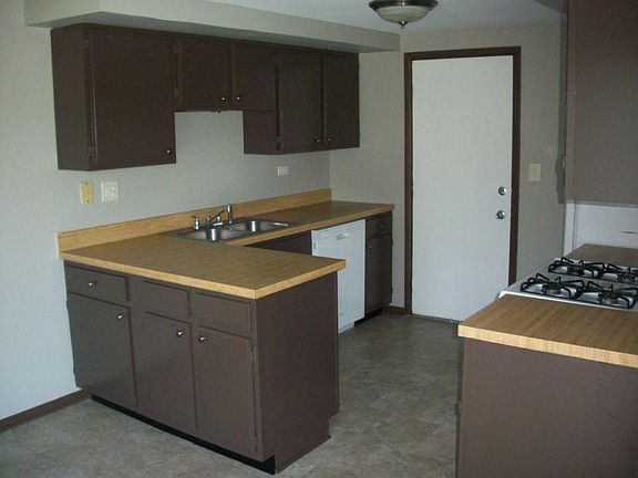 4th image of 204 Granada Ct #204