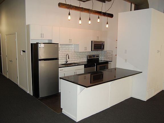 2nd image of 1318 Jones St APT 301