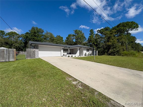 3rd image of 9240 N Arcadia Way