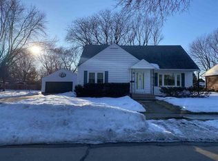 145 N Lark St, Oshkosh, WI 54902