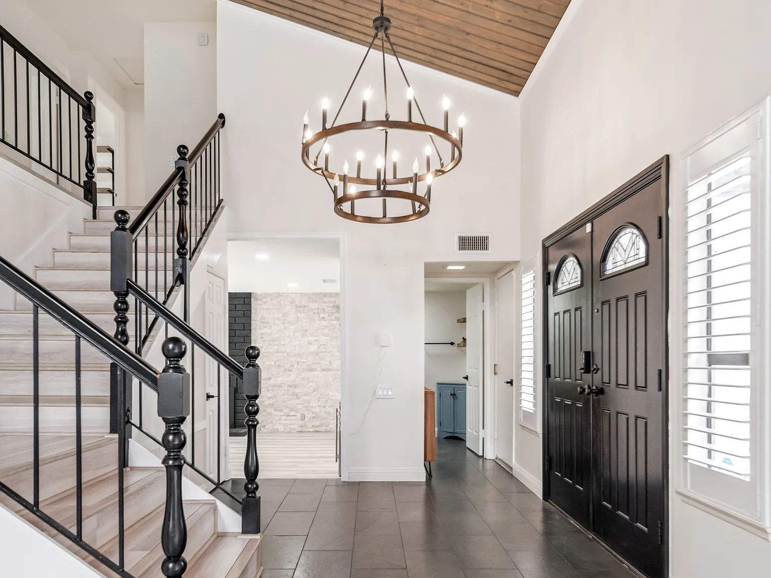 4 bed, 2.5 bath, 1961 sqft, $5,000 — Photo 4