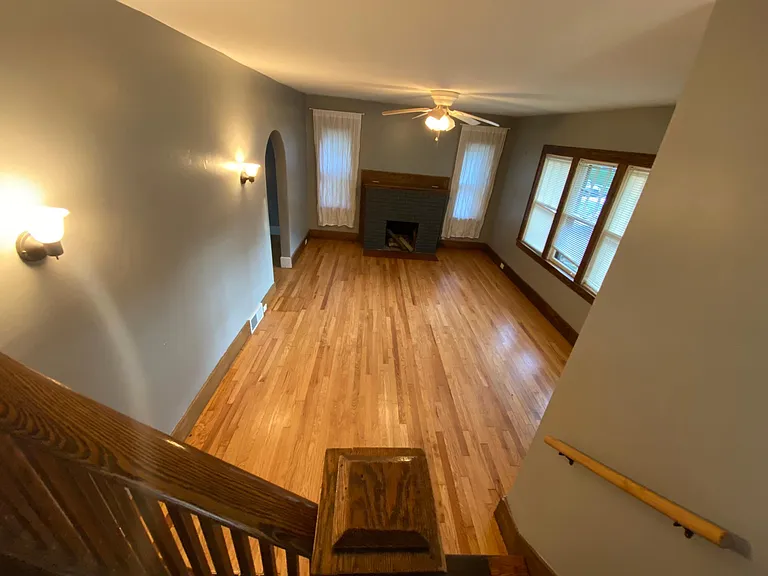 1122 Calvin Ave SE — Photo 3