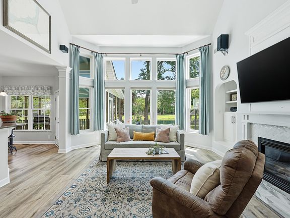 5th image of 1609 William Hapton Way