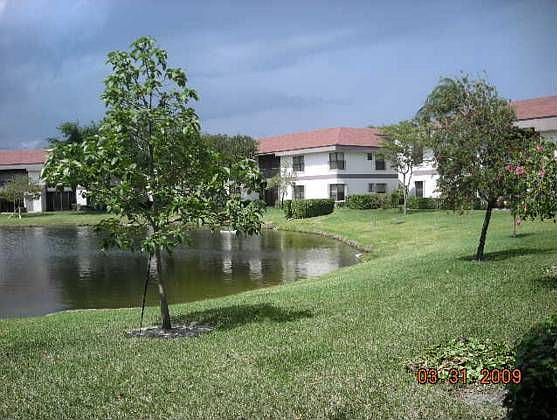 1st image of 4707 Carambola Cir N