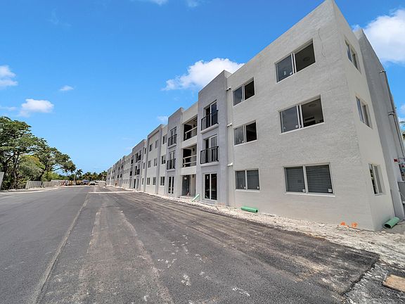 2nd image of 14752 NE 6th Ave #101