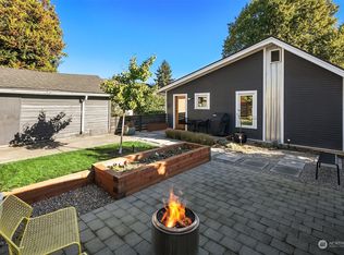 8061 Dibble Ave NW, Seattle, WA 98117