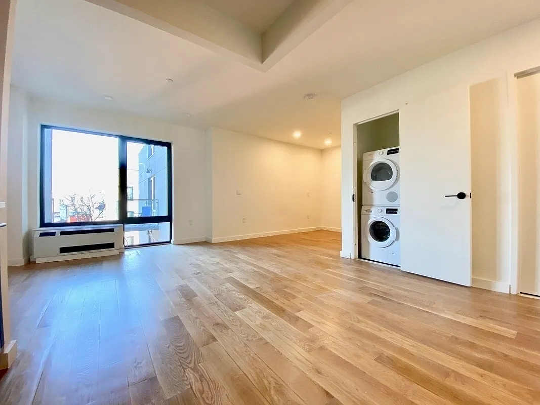 25 East 19th Street — Photo 3