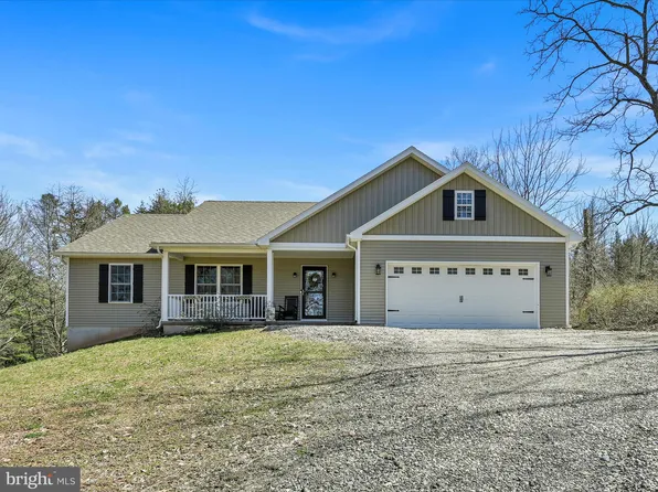 326 Wild Turkey Ln, New Ringgold, PA 17960