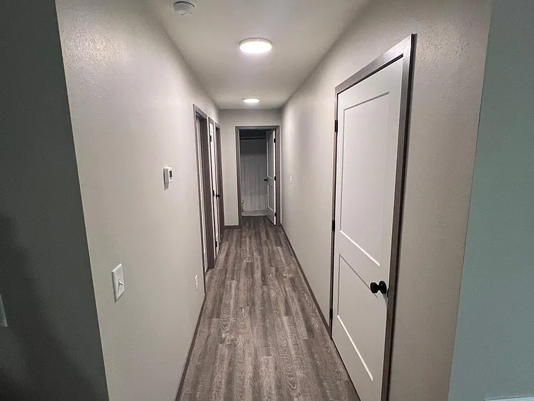 2027 Lucerne Ave — Photo 8