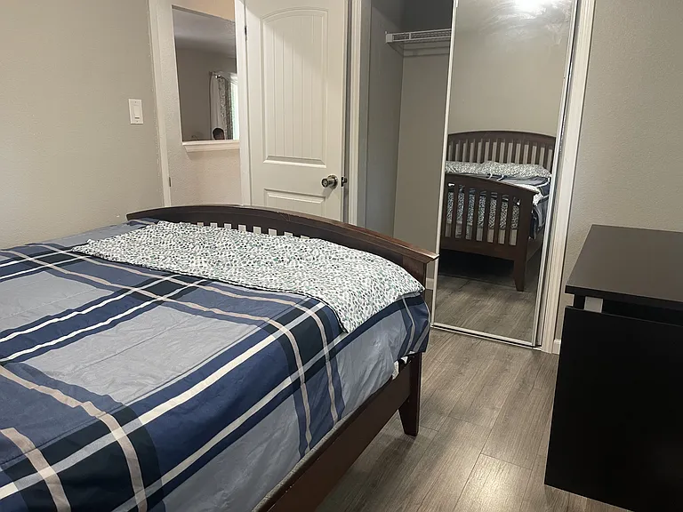 1342 Worchester St — Photo 38