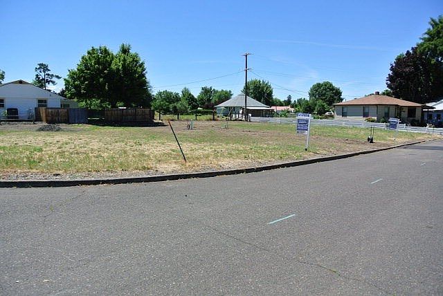 2nd image of 0 Celestia Drive
