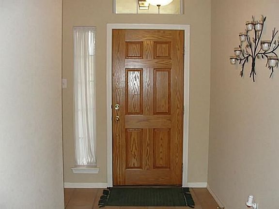 3rd image of 809 Sky Wood Ct